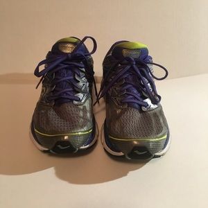 Saucony ISO Fit Series Women’s Sz 9 Running Shoes